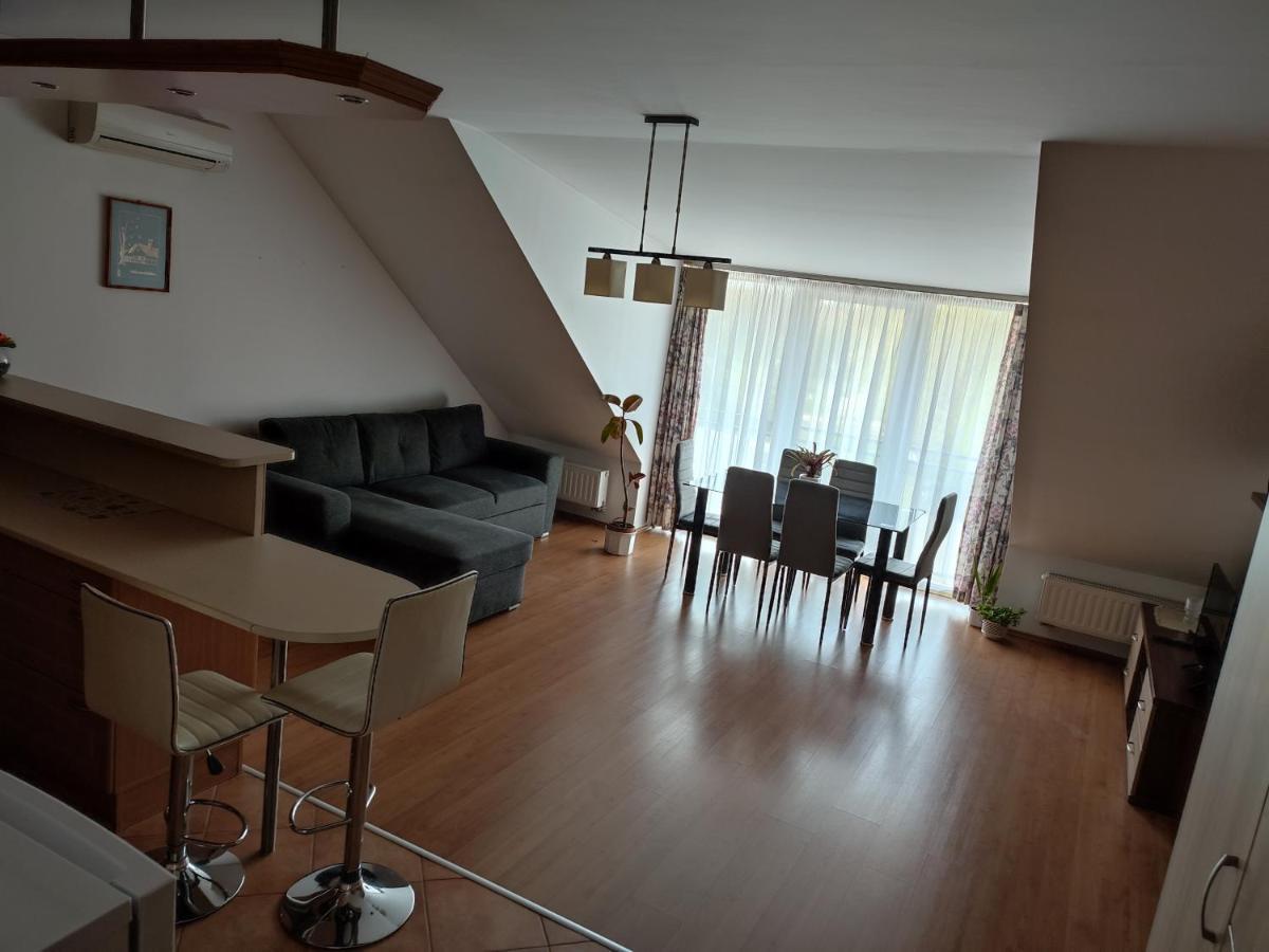 Larix Apartman Sárvár Extérieur photo
